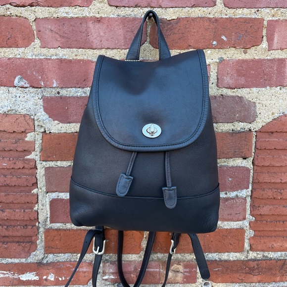 Vintage Coach 9791 Black Leather Backpack The Daypack Style Rucksack Drawstring. - Picture 16 of 16